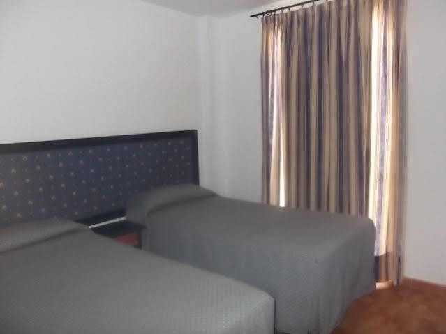 Apartahotel Playa Conil Conil De La Frontera Bagian luar foto